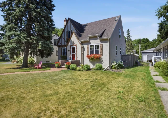 Photo 2 of Single family home for sale at 1258 2nd Street N, Fargo, ND 58102 | MLS# 7114439 | Listing updated on 2026-09-12