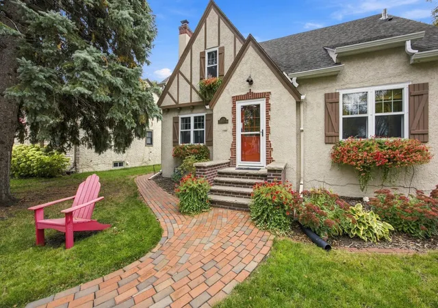 Photo 1 of Single family home for sale at 1258 2nd Street N, Fargo, ND 58102 | MLS# 7114439 | Listing updated on 2026-10-19