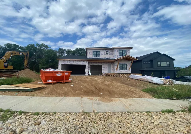 1st image of 247 Eagle Ridge Dr, Roberts, WI 54023 | MLS# 7114452