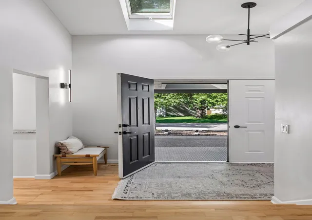 2nd image of 14872 Hickory Ct, Eden Prairie, MN 55346 | MLS# 7114460