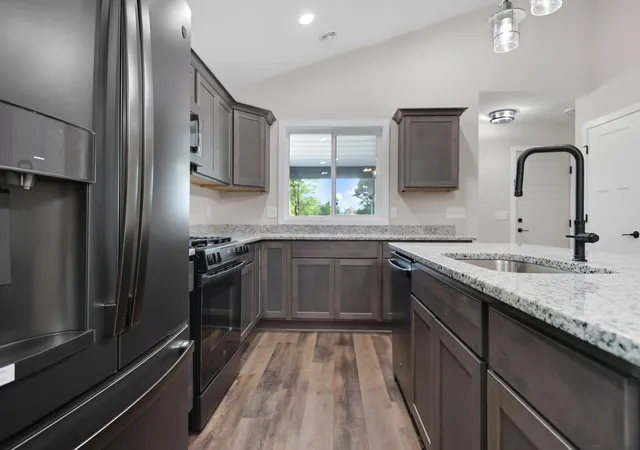 Photo 3 of Single family home for sale at 331 Gateway Pkwy, Osceola, WI 54020 | MLS# 7114465 | Listing updated on 2026-08-27