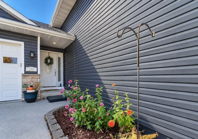 Photo 3 of Single family home for sale at 109 Cougar Dr, Mankato, MN 56001 | MLS# 7114477 | Listing updated on 2026-10-19
