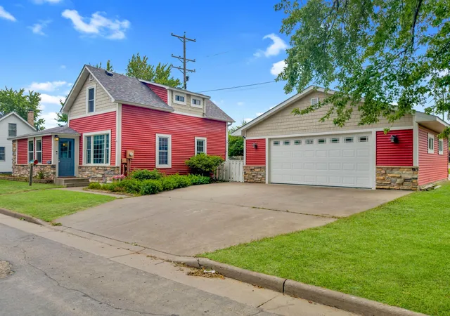3rd image of 616 N Pierce Ave, New Richmond, WI 54017 | MLS# 7114480
