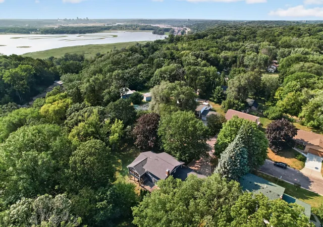 2nd image of 2144 Valley View Pl, Saint Paul, MN 55119 | MLS# 7114486