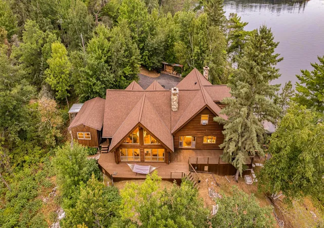 Photo 3 of Single family home for sale at 10001 Tomahawk Trl, Kabetogama, MN 56669 | MLS# 7114489 | Listing updated on 2026-09-01