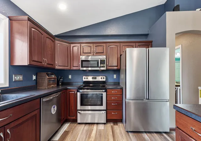 Photo 3 of Single family home for sale at 895 Lee St NE, Owatonna, MN 55060 | MLS# 7114490 | Listing updated on 2026-10-14