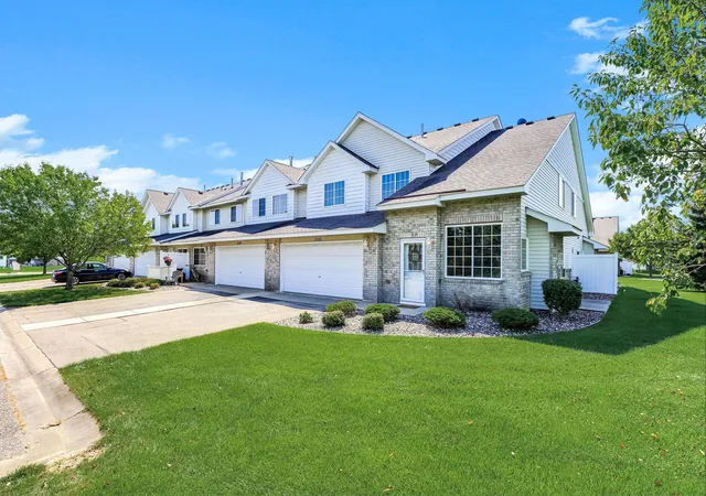 Photo 2 of Sale Pending at 17521 Gillette Way #11081, Lakeville, MN 55044 | MLS# 7114498 | Listing updated on 2026-09-03