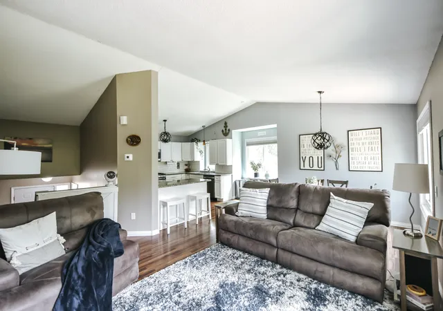 5th image of 4498 200Th St E, Farmington, MN 55024 | MLS# 7114515