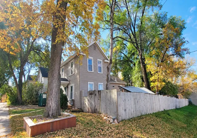 Photo 2 of Sale Pending at 1418 Central Ave N, Faribault, MN 55021 | MLS# 7114516 | Listing updated on 2026-10-19