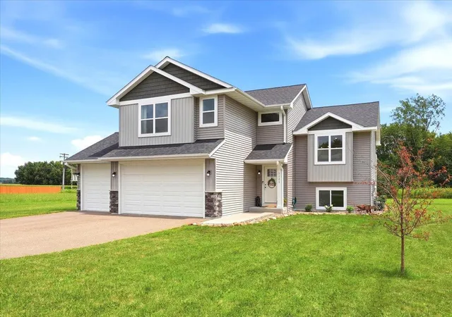 1st image of 1121 Eulaine Cir, Hammond, WI 54015 | MLS# 7114528