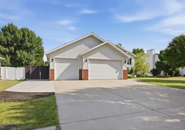 Photo 2 of Sale Pending at 3515 44th Avenue S, Fargo, ND 58104 | MLS# 7114541 | Listing updated on 2026-08-13
