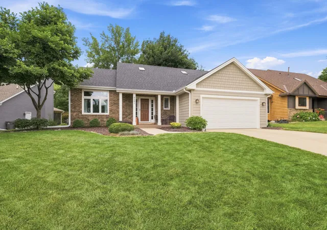 1st image of 8081 Hidden Cir, Chanhassen, MN 55317 | MLS# 7114549