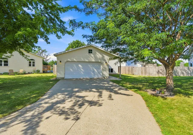 Photo 2 of Single family home for sale at 411 Np Ct, Breckenridge, MN 56520 | MLS# 7114566 | Listing updated on 2026-08-27