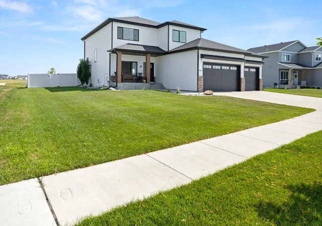 2nd image of 6012 31st St S, Fargo, ND 58104 | MLS# 7114569