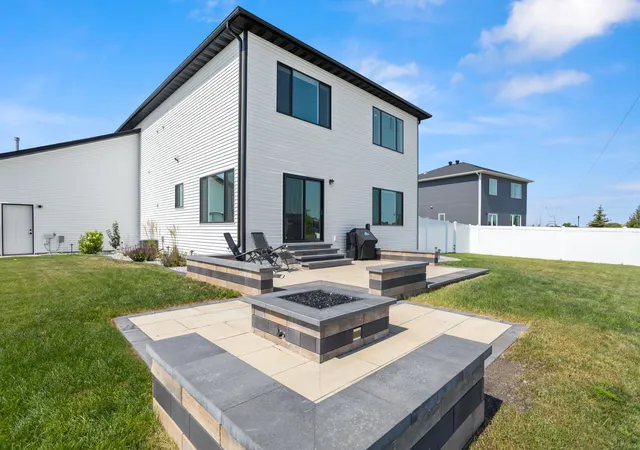 Photo 4 of Single family home for sale at 6012 31st Street S, Fargo, ND 58104 | MLS# 7114569 | Listing updated on 2026-09-05