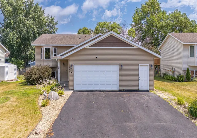Photo 2 of Single family home for sale at 3665 James Ct, Hastings, MN 55033 | MLS# 7114584 | Listing updated on 2026-10-05