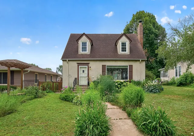 Photo 1 of Single family home for sale at 760 Nebraska Ave E, Saint Paul, MN 55106 | MLS# 7114587 | Listing updated on 2026-10-19