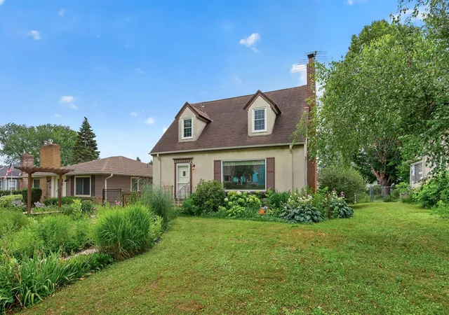 Photo 3 of Single family home for sale at 760 Nebraska Ave E, Saint Paul, MN 55106 | MLS# 7114587 | Listing updated on 2026-10-19