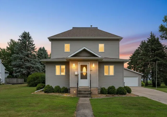 Photo 2 of Single family home for sale at 320 North St E, Amboy, MN 56010 | MLS# 7114646 | Listing updated on 2026-10-07