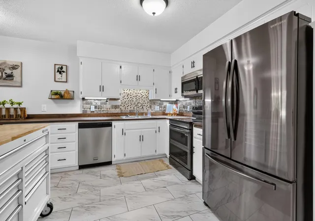 Photo 5 of Single family home for sale at 13315 Morgan Ave S, Burnsville, MN 55337 | MLS# 7114654 | Listing updated on 2026-08-31