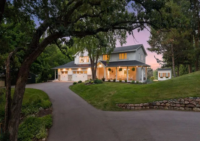 1st image of 3305 Fairchild Ave, Wayzata, MN 55391 | MLS# 7114685