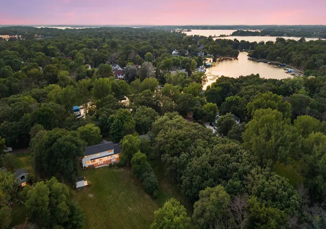 4th image of 3305 Fairchild Ave, Wayzata, MN 55391 | MLS# 7114685