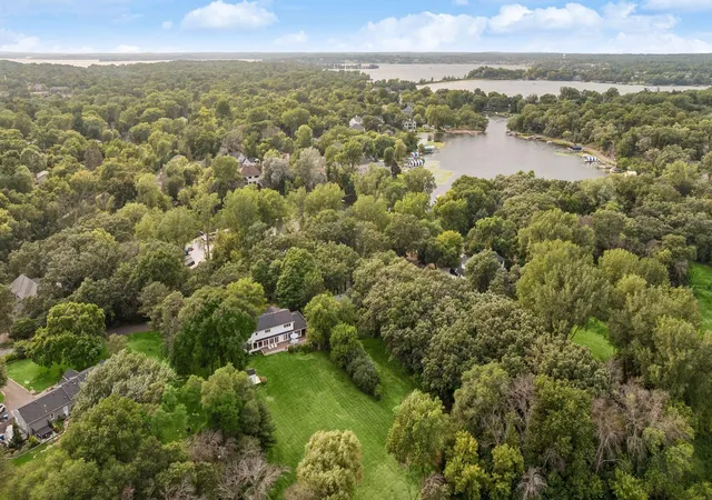 90th image of 3305 Fairchild Ave, Wayzata, MN 55391 | MLS# 7114685