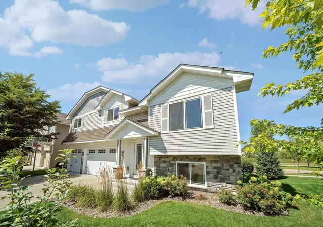 2nd image of 4345 122nd Cir Ne, Minneapolis, MN 55449 | MLS# 7114689