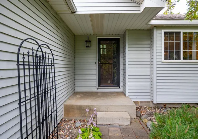 3rd image of 18122 Eventide Wy, Farmington, MN 55024 | MLS# 7114726