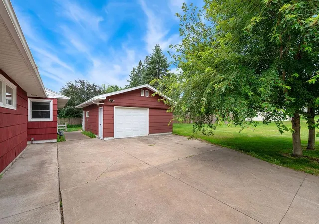 5th image of 703 28Th St, Cloquet, MN 55720 | MLS# 7114729