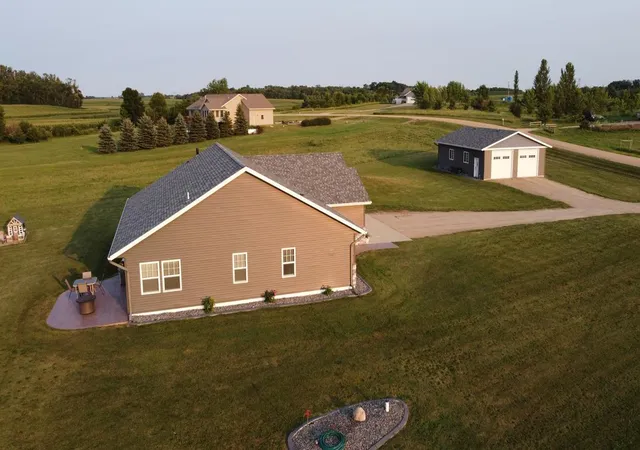 Photo 3 of Single family home for sale at 27915 238th Street, Fergus Falls, MN 56537 | MLS# 7114734 | Listing updated on 2026-08-17
