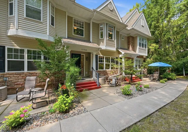 2nd image of 111302 Village Rd #2, Chaska, MN 55318 | MLS# 7114740
