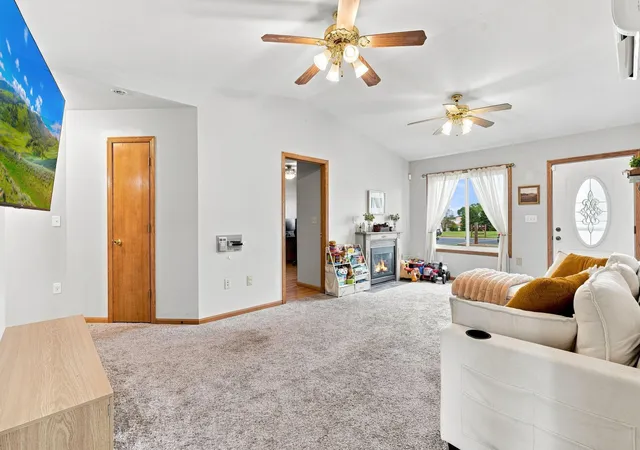 4th image of 1880 Windmill Dr, Baldwin, WI 54002 | MLS# 7114755