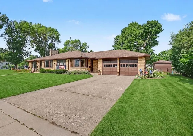 Photo 2 of Single family home for sale at 300 5th Street Ne, Montgomery, MN 56069 | MLS# 7114758 | Listing updated on 2026-09-21