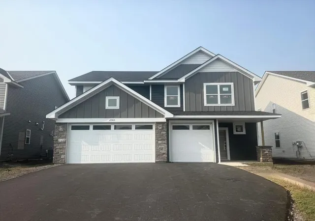 1st image of 2565 Green Ash Ave, Shakopee, MN 55379 | MLS# 7114792