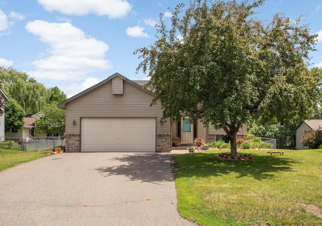 2nd image of 18181 Ironton St Nw, Elk River, MN 55330 | MLS# 7114793