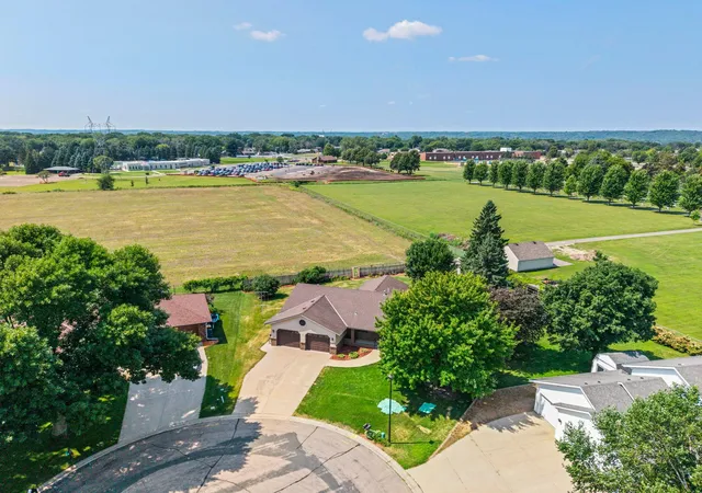 Photo 2 of Sale Pending at 1150 Menke Cir, Shakopee, MN 55379 | MLS# 7114808 | Listing updated on 2026-09-18