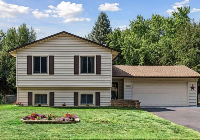 Photo 3 of Sale Pending at 9775 103rd Avenue N, Maple Grove, MN 55369 | MLS# 7114825 | Listing updated on 2026-08-25