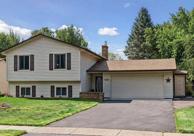 Photo 3 of Sale Pending at 9775 103rd Avenue N, Maple Grove, MN 55369 | MLS# 7114825 | Listing updated on 2026-08-25