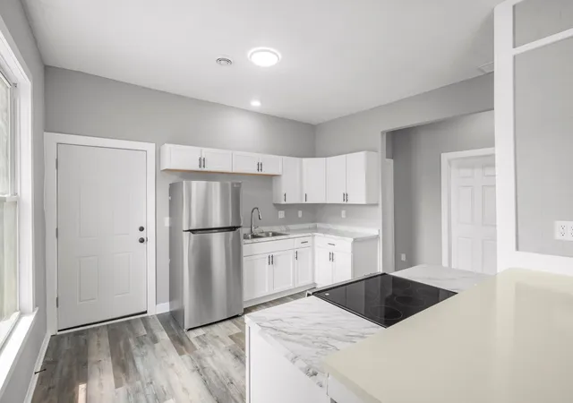 Listing Photo 5 - Condo for sale in building located at 1237 Knox Ave N, Minneapolis, MN 55411