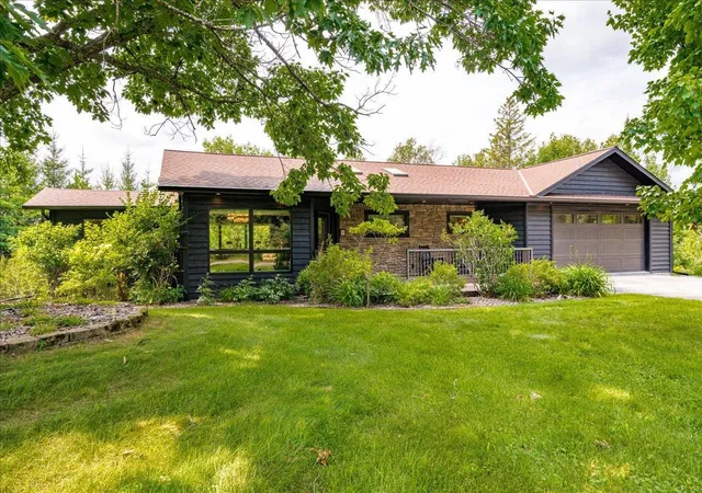 2nd image of 3801 S Lake Rd, Moose Lake, MN 55767 | MLS# 7114888