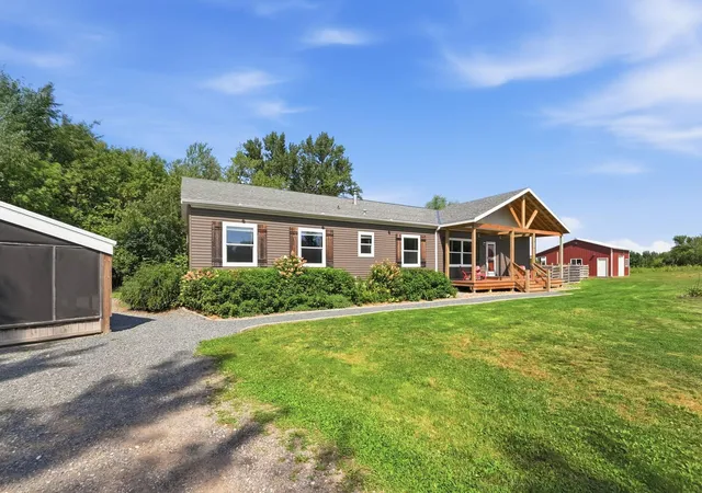 Photo 2 of Single family home for sale at 31240 Naples Ct Ne, Cambridge, MN 55008 | MLS# 7114893 | Listing updated on 2026-09-25