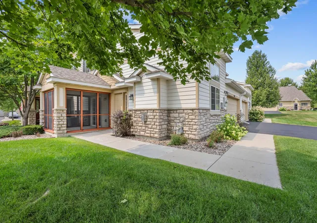 Photo 1 of Single family home for sale at 9124 Fox Ct, Victoria, MN 55386 | MLS# 7114895 | Listing updated on 2026-08-11