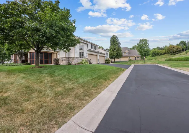 Photo 2 of Single family home for sale at 9124 Fox Ct, Victoria, MN 55386 | MLS# 7114895 | Listing updated on 2026-08-11