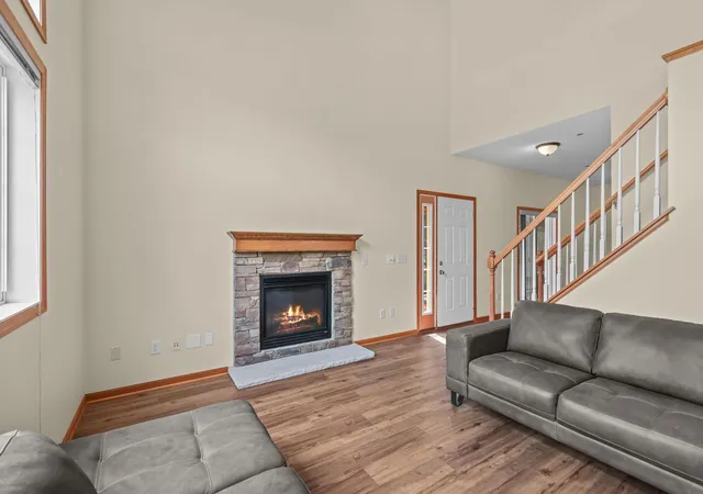 Photo 3 of Single family home for sale at 9124 Fox Ct, Victoria, MN 55386 | MLS# 7114895 | Listing updated on 2026-08-11