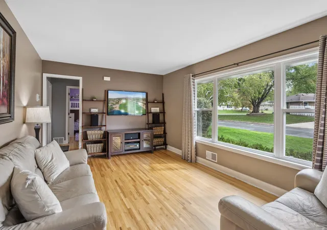 Photo 2 of Single family home for sale at 4616 Nord Dr, Minneapolis, MN 55437 | MLS# 7114900 | Listing updated on 2026-08-21