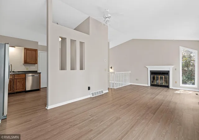 2nd image of 451 Hunter Hill Rd, Hudson, WI 54016 | MLS# 7114911