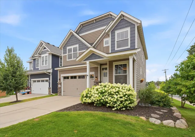Photo 3 of Sale Pending at 7495 Laurel Point, Minneapolis, MN 55426 | MLS# 7114922 | Listing updated on 2026-08-31