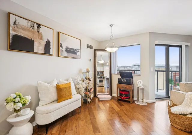 Listing Photo 4 - Condo for sale in building located at 78 10th St E, St. Paul, MN 55101 - Unit #1710