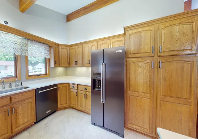 Photo 4 of Single family home for sale at 2017 Highland Ave, Albert Lea, MN 56007 | MLS# 7114927 | Listing updated on 2026-09-28